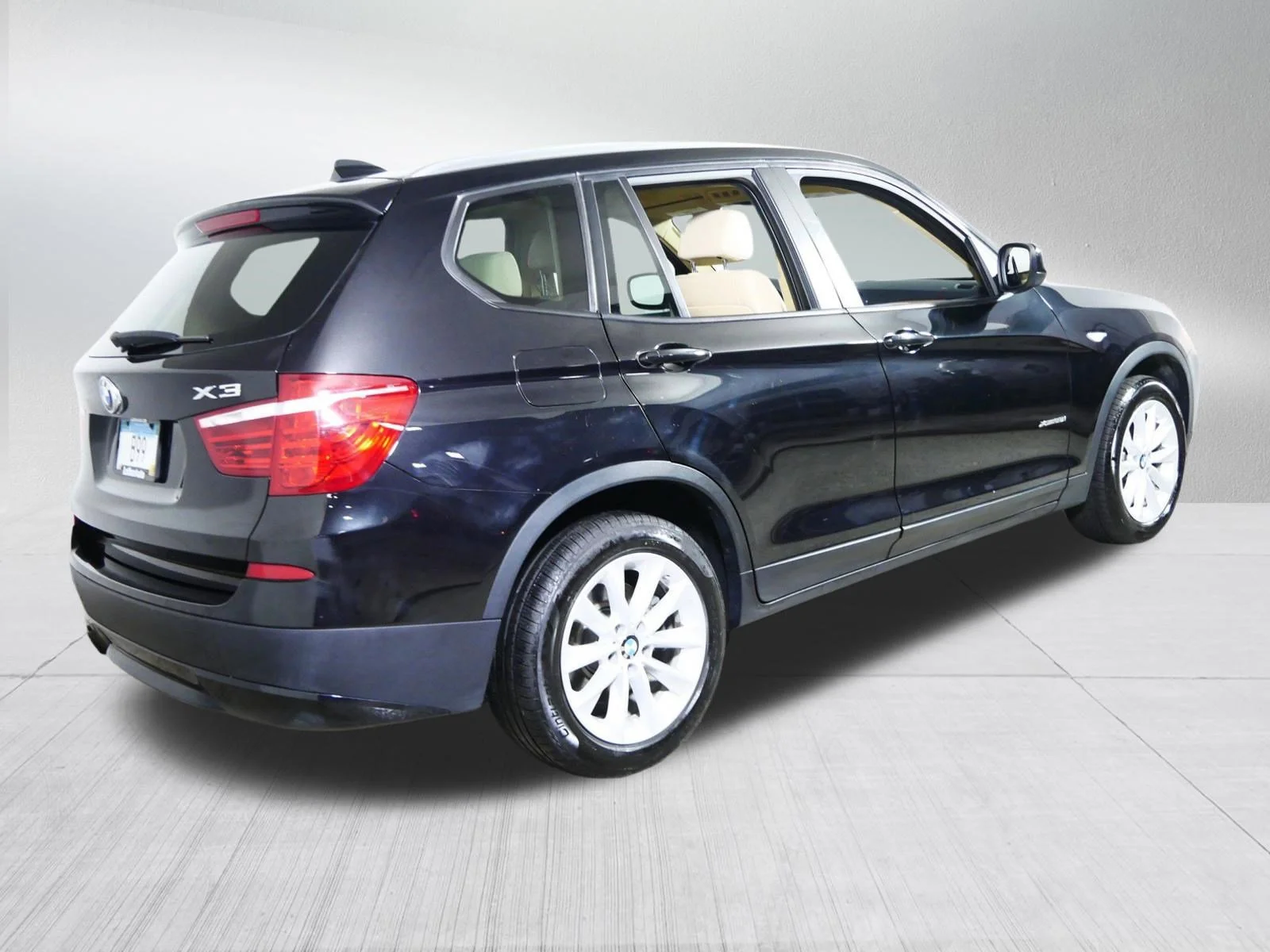 Used 2013 Black Sapphire Metallic BMW xDrive28i image 7