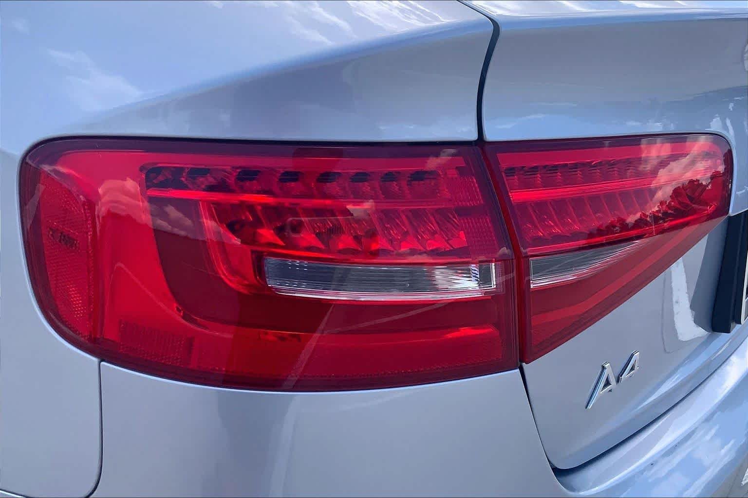 Used 2016 Florett Silver Metallic Audi Premium image 28