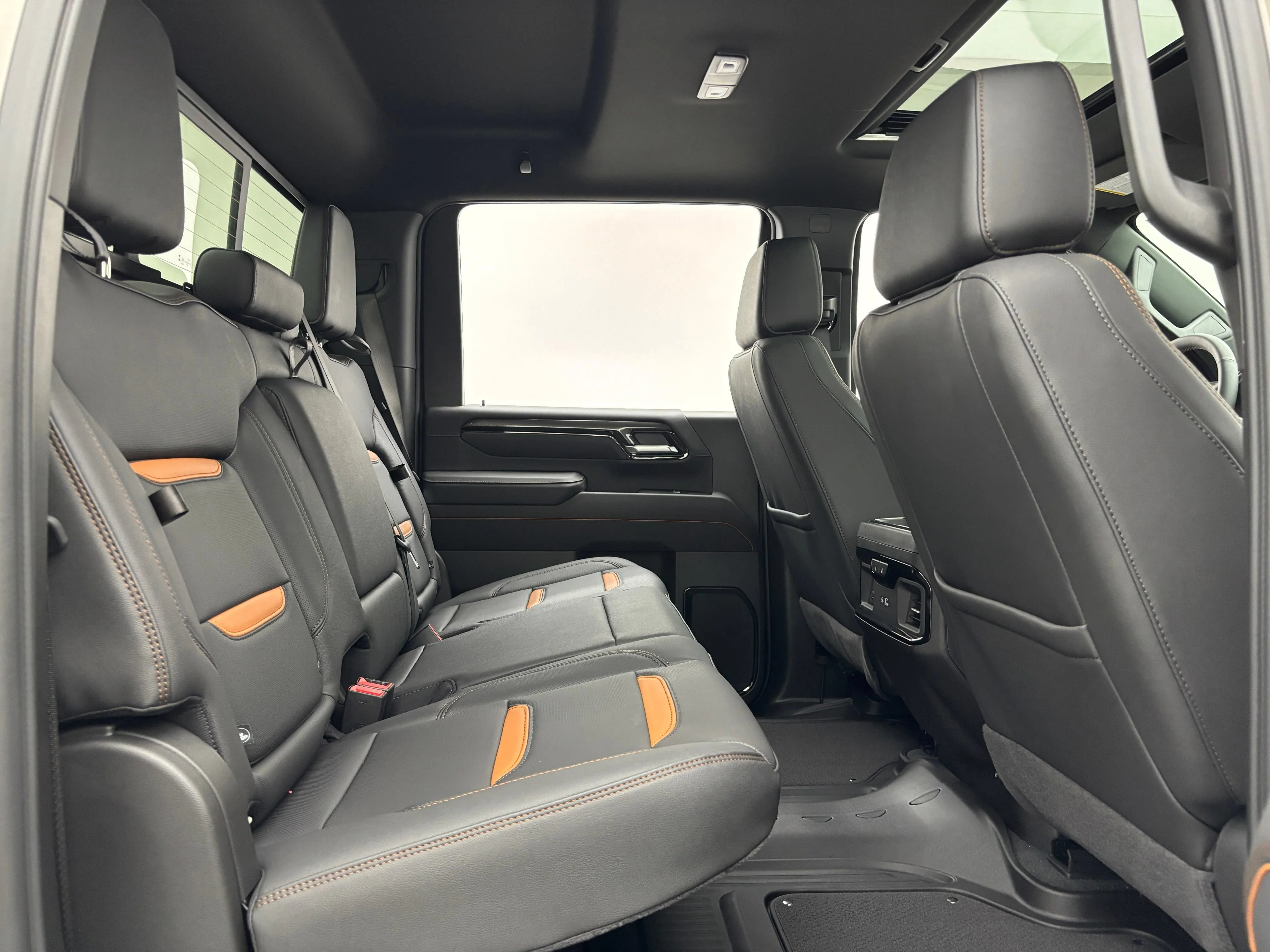 2026 GMC Sierra 2500HD AT4 - Photo 42