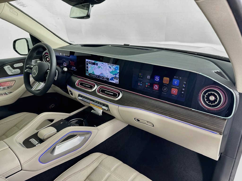 New 2027 MANUFAKTUR Moonlight White Metallic Mercedes-Benz GLS 450 image 30