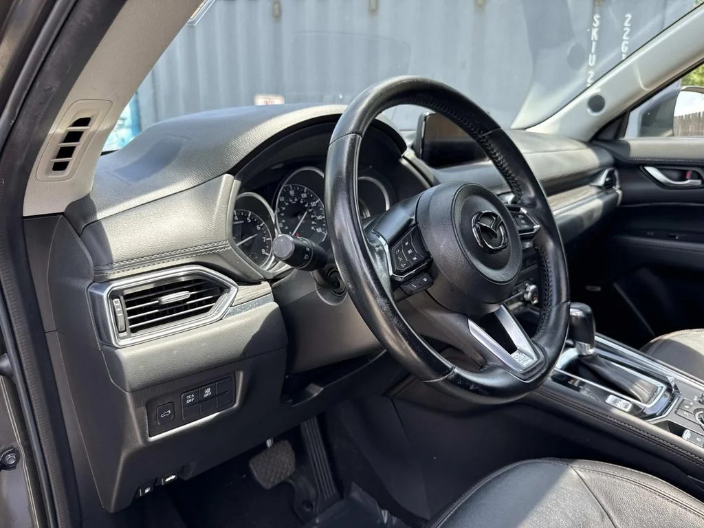 Used 2017 Gray Mazda Grand Touring image 25