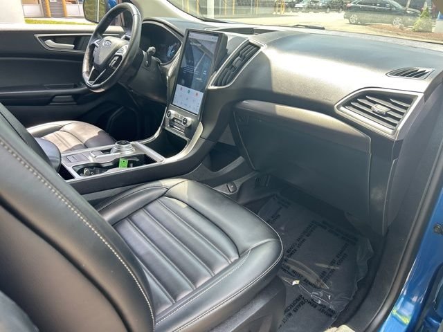Used 2024 Blue Ford SEL image 10