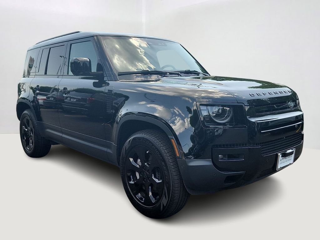 Used 2026 Santorini Black Metallic Land Rover S image 3