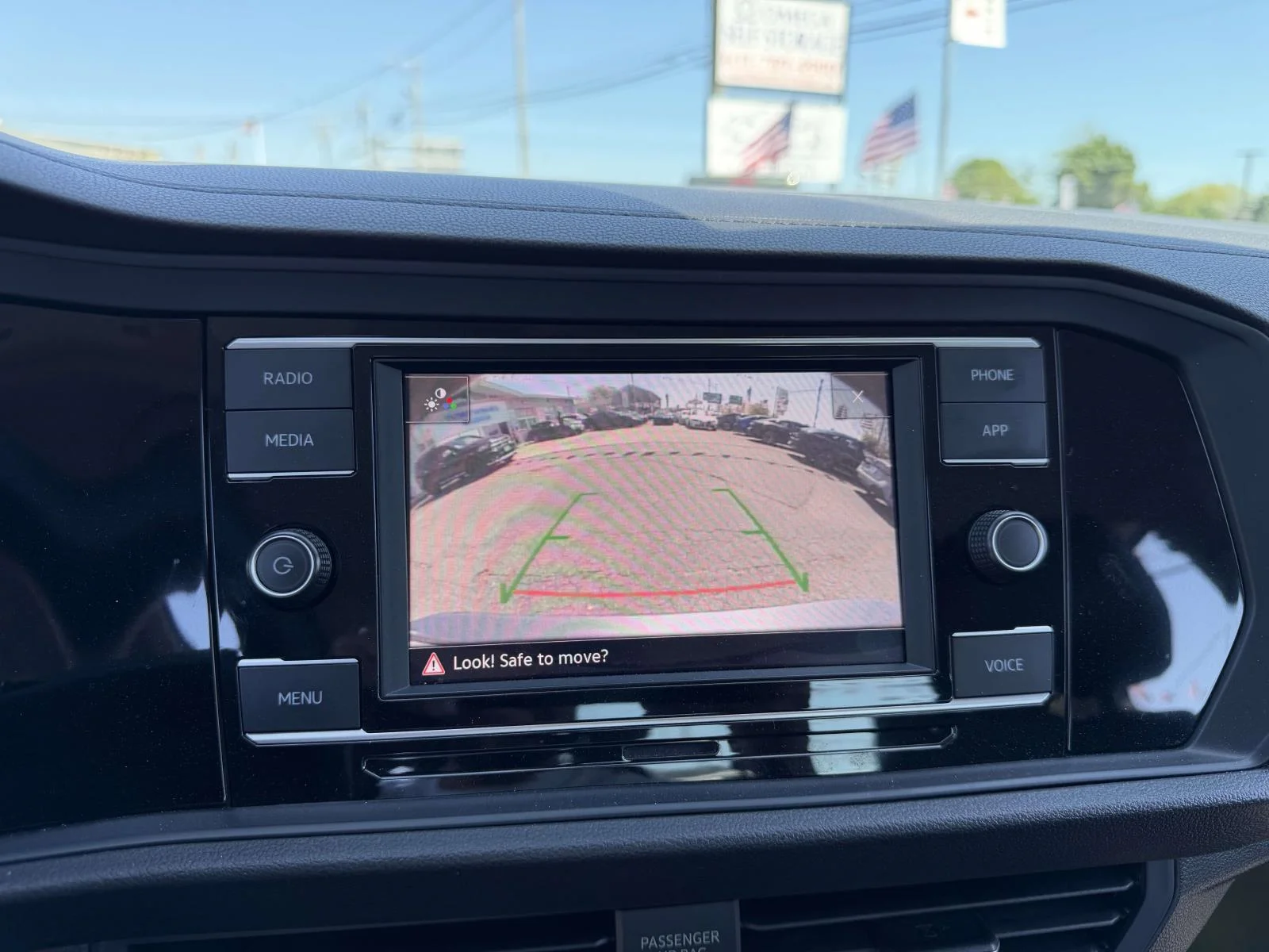 2024 Volkswagen Jetta SE - Photo 26