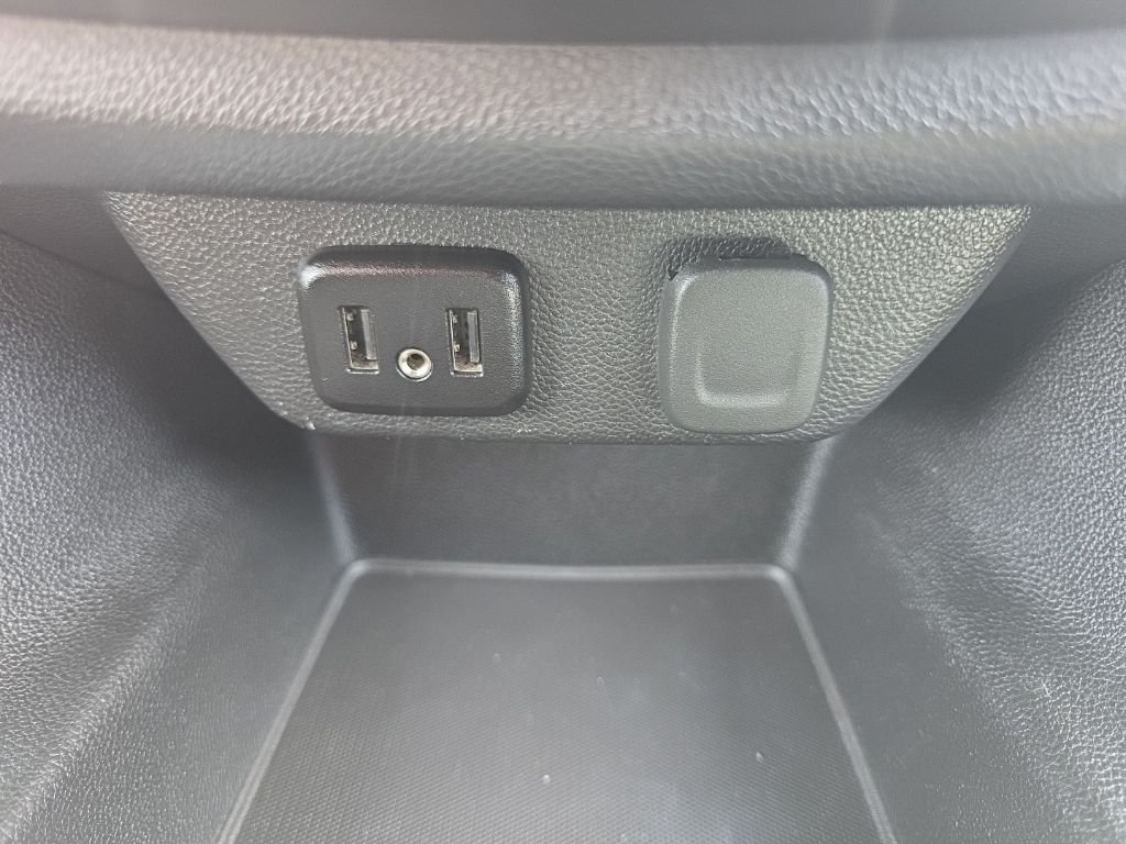 Used 2018 White Chevrolet LT image 16