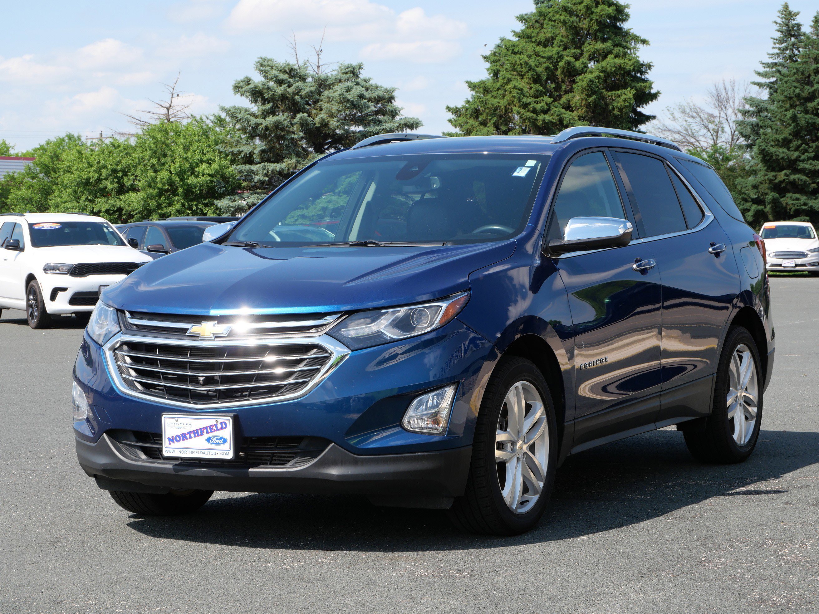 Used 2019 Pacific Blue Metallic Chevrolet Premier image 4