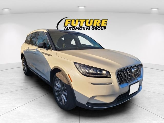 Used 2022 White Lincoln Standard image 1
