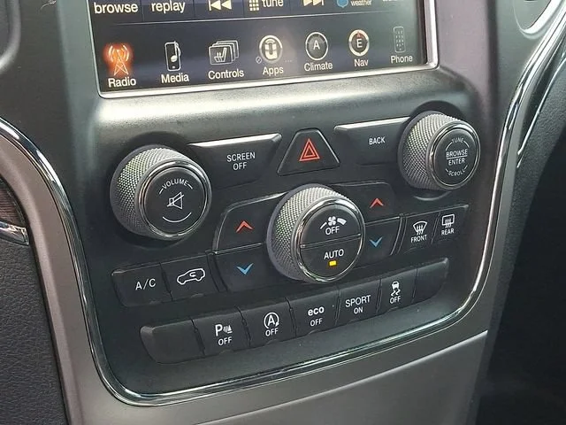 Used 2017 Red Jeep Trailhawk image 17