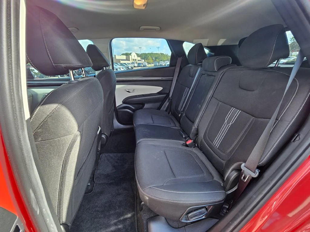 Used 2023 Calypso Red Hyundai SEL image 11