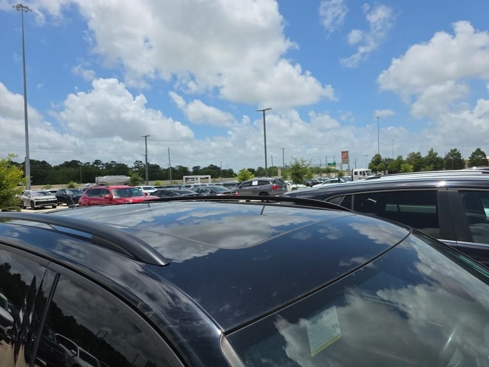 Used 2022 Black Volkswagen 2.0T SE R-Line Black image 4
