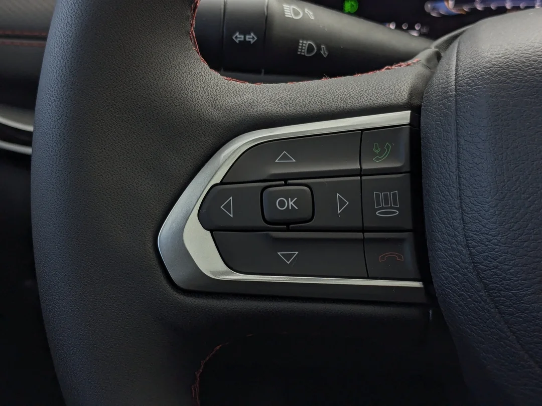 New 2026 Black Jeep Trailhawk - - 4x4 - Sun Sound & Nav - Pano Roof - Active Driving Assist & More! image 17