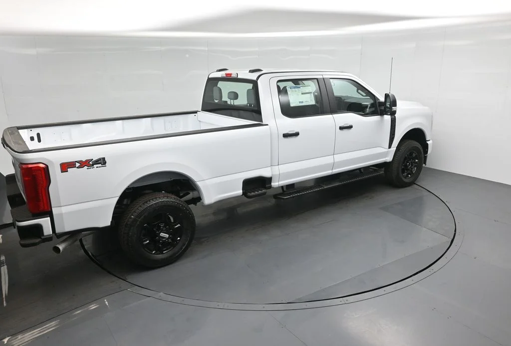 New 2026 Oxford White Ford XL image 34