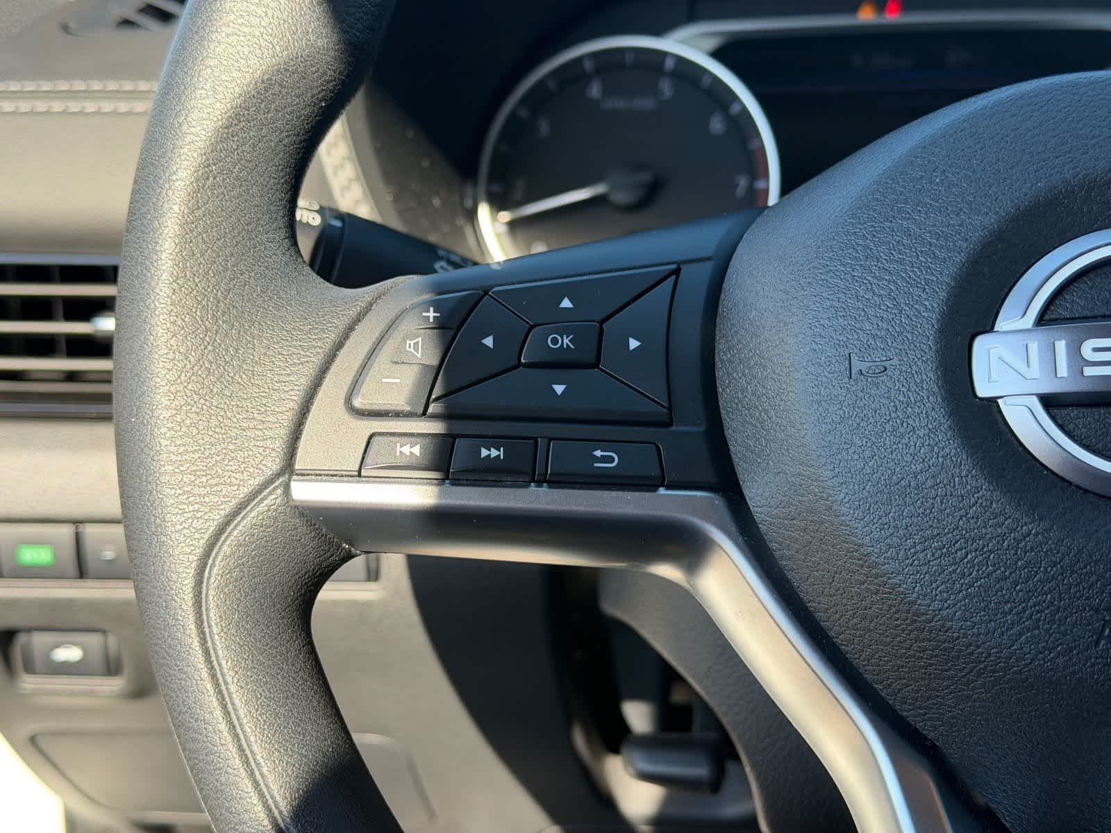 Certified Used 2025 Fresh Powder Nissan SV image 11