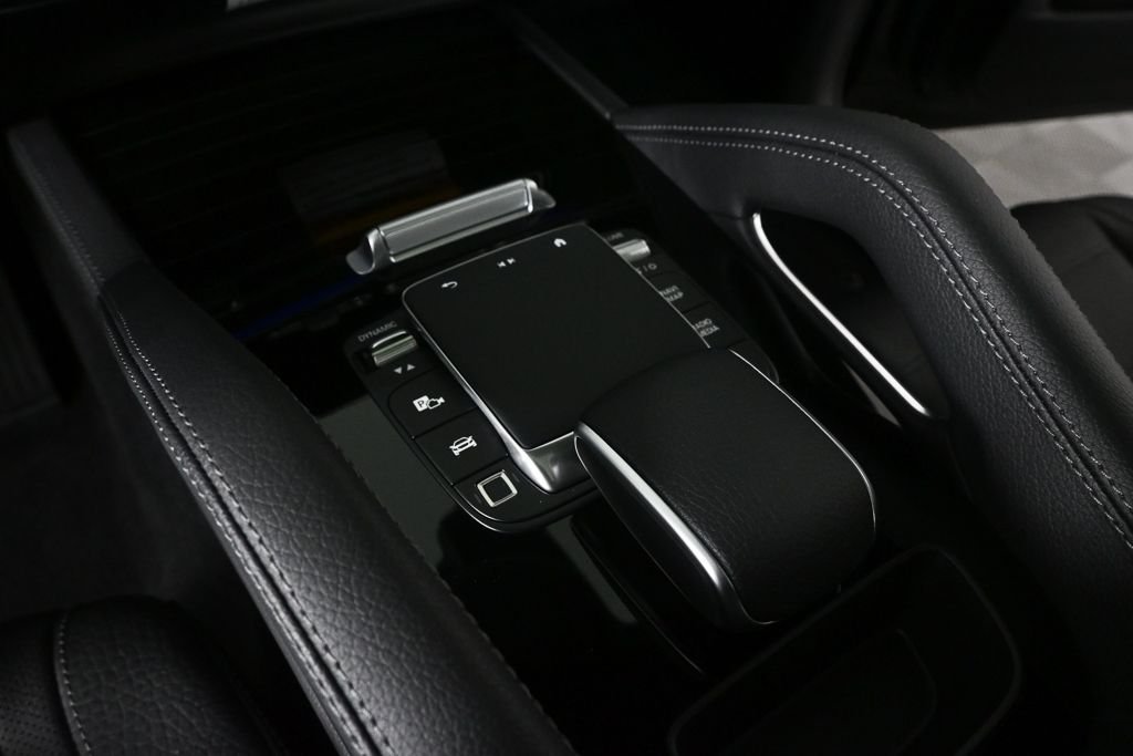 New 2026 Obsidian Black Metallic Mercedes-Benz GLE 450 image 15