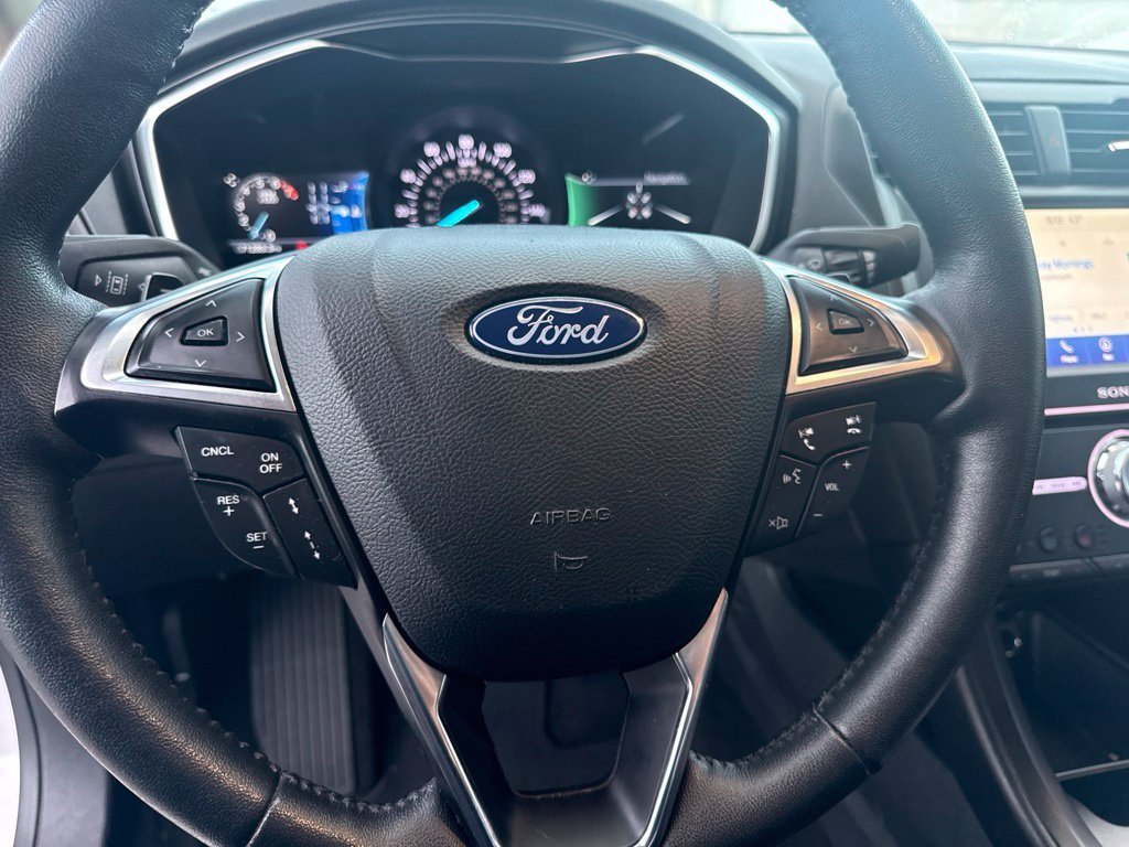 Used 2019 White Platinum Clearcoat Metallic Ford Titanium image 25