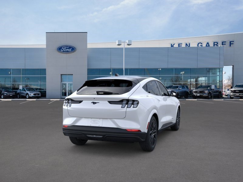 New 2026 Star White Metallic Tri-Coat Ford Premium image 9