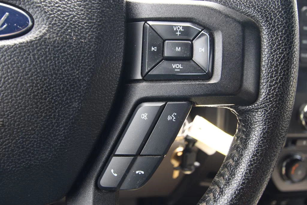 Used 2015 Red Ford XLT image 20