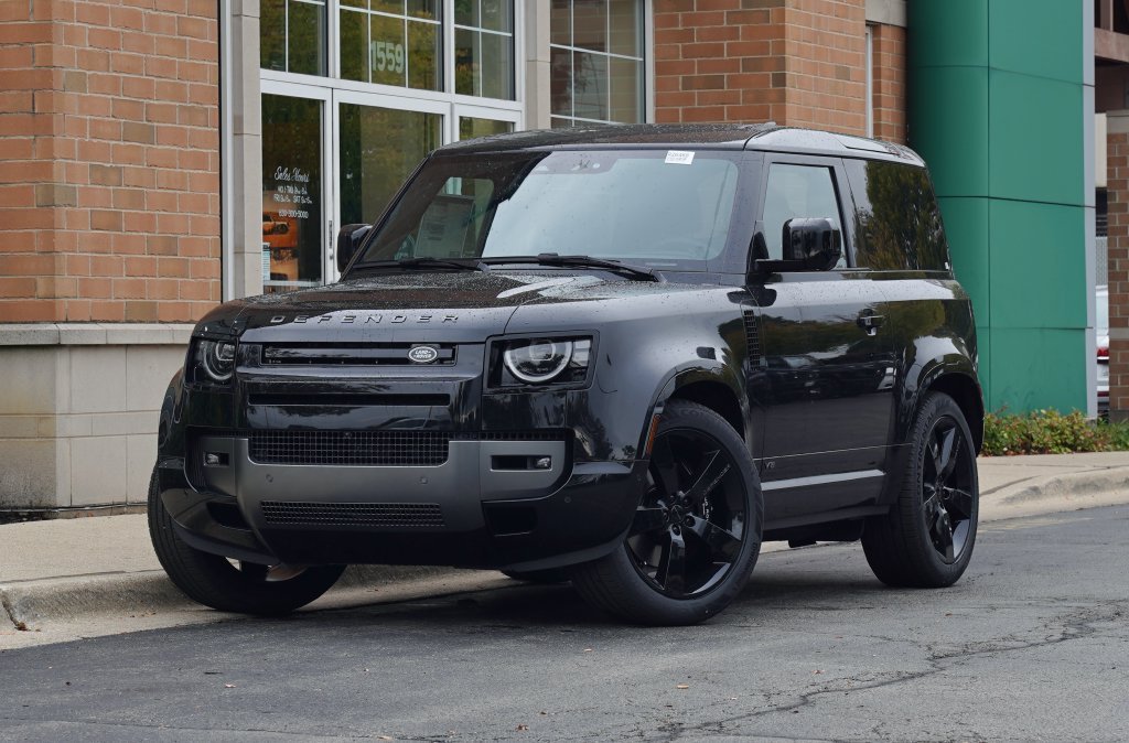 New 2026 Santorini Black Land Rover V8 image 1