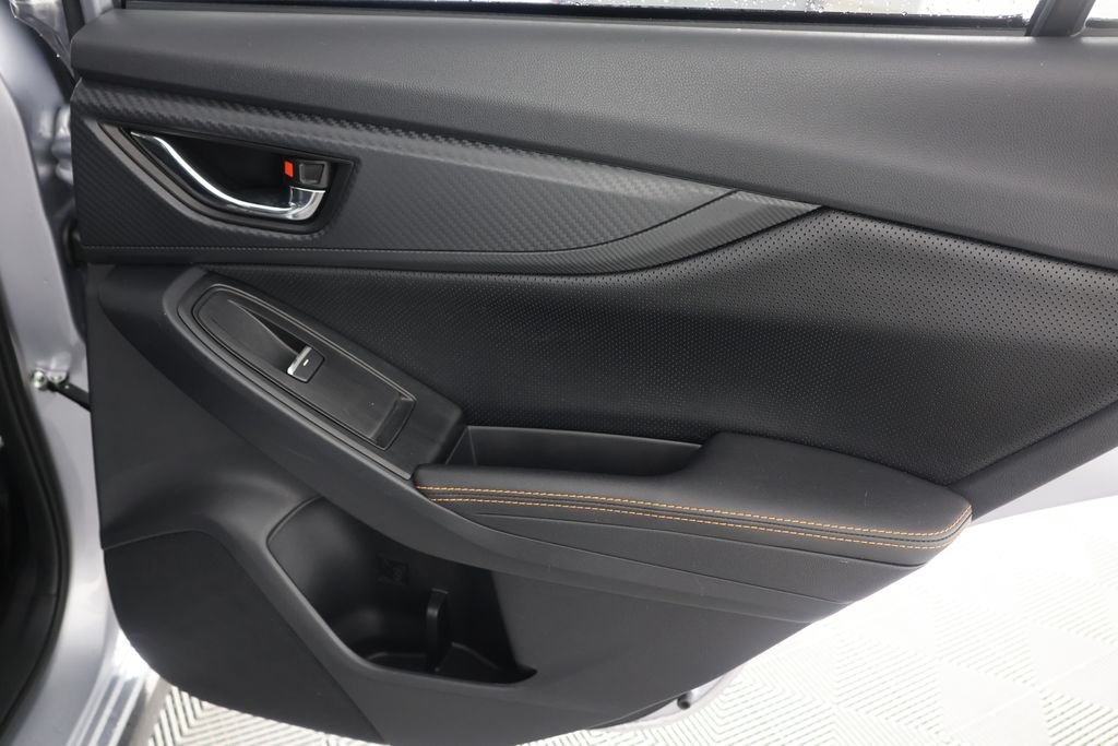 Used 2019 Silver Subaru 2.0i Limited image 27