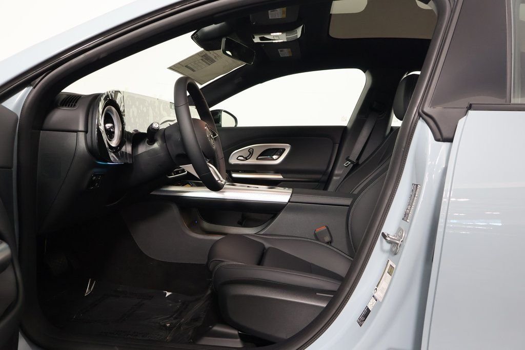 New 2027 Liquid Crystal Green Mercedes-Benz CLA 220 image 5
