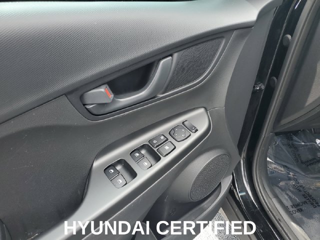 Used 2023 Black Hyundai SEL image 17