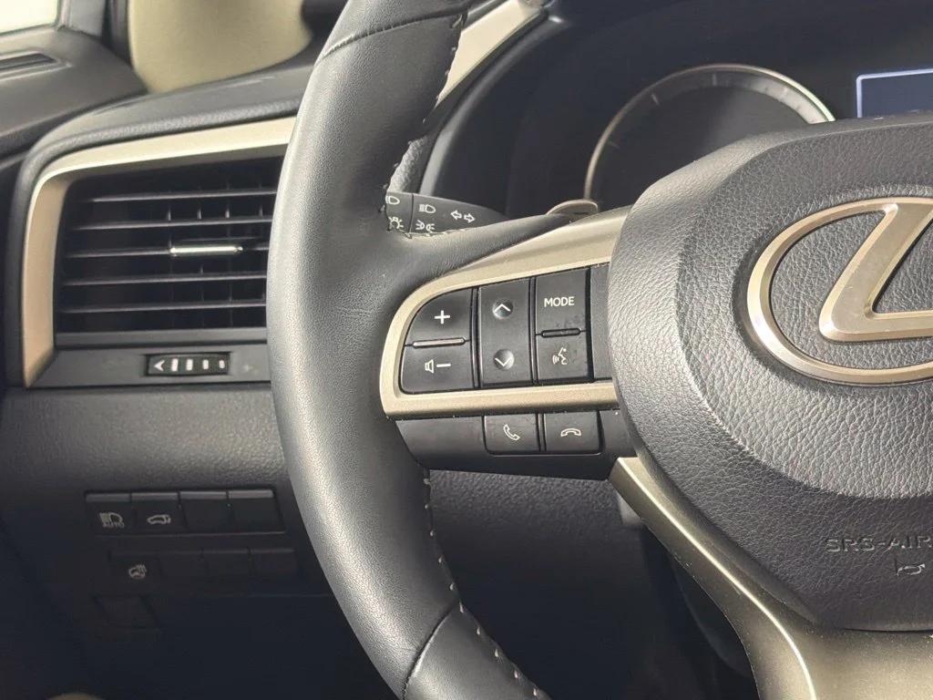 Used 2021 White Lexus 350 image 21
