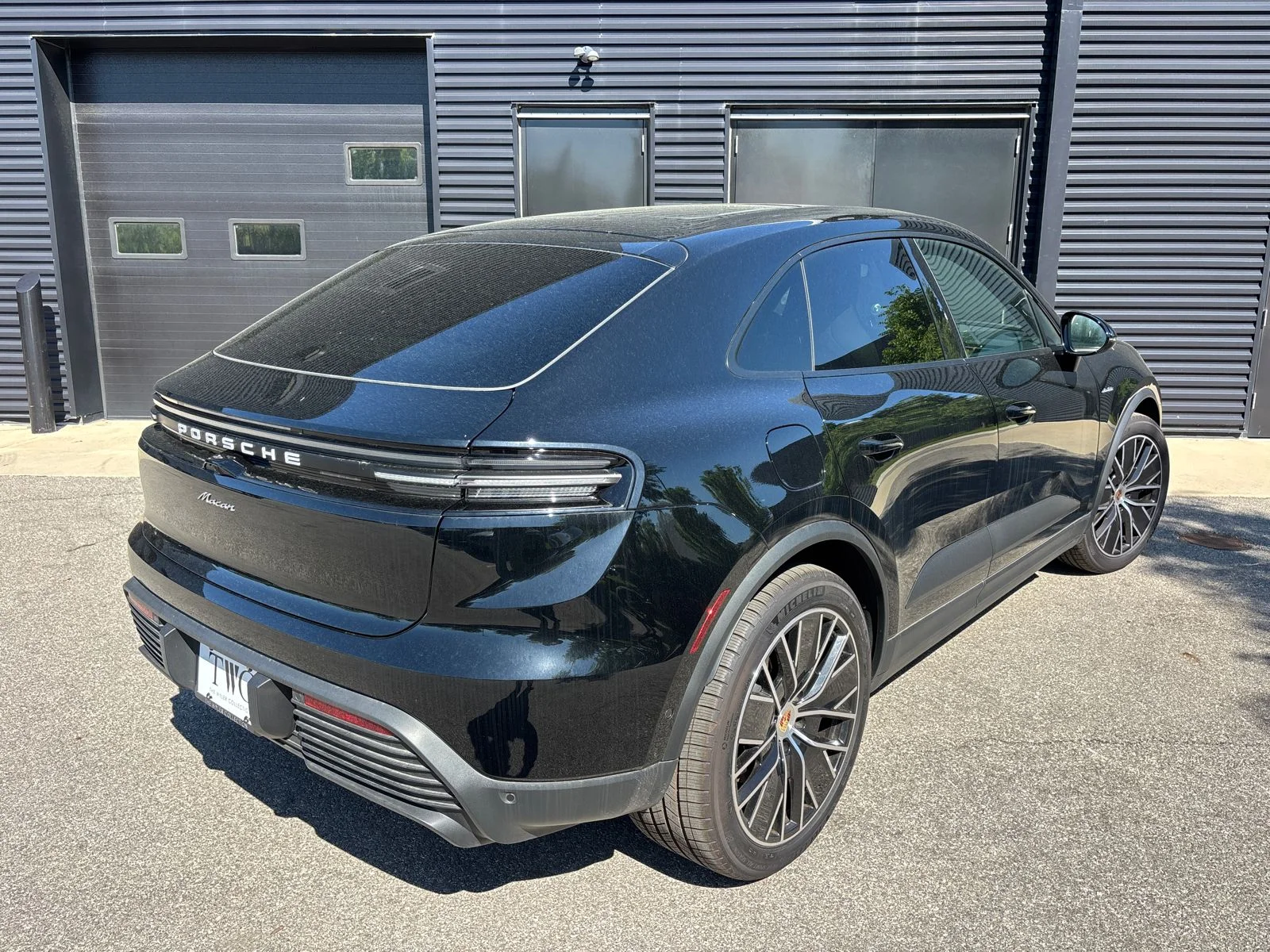 Used 2025 Black Porsche  image 8
