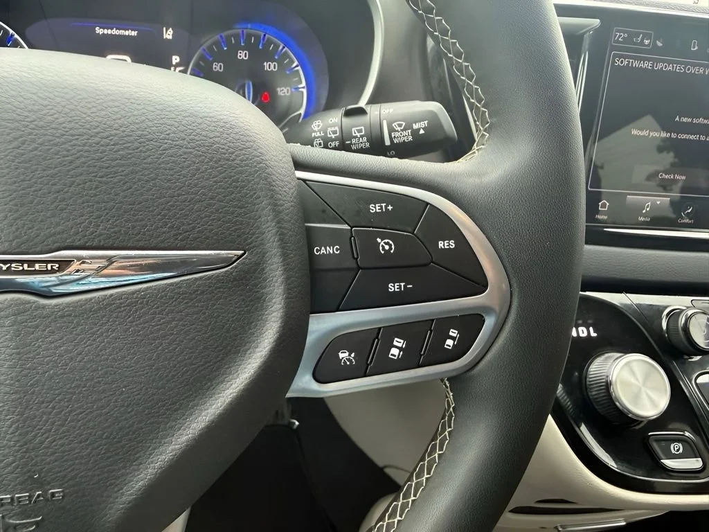 Used 2023 Silver Chrysler LX image 12