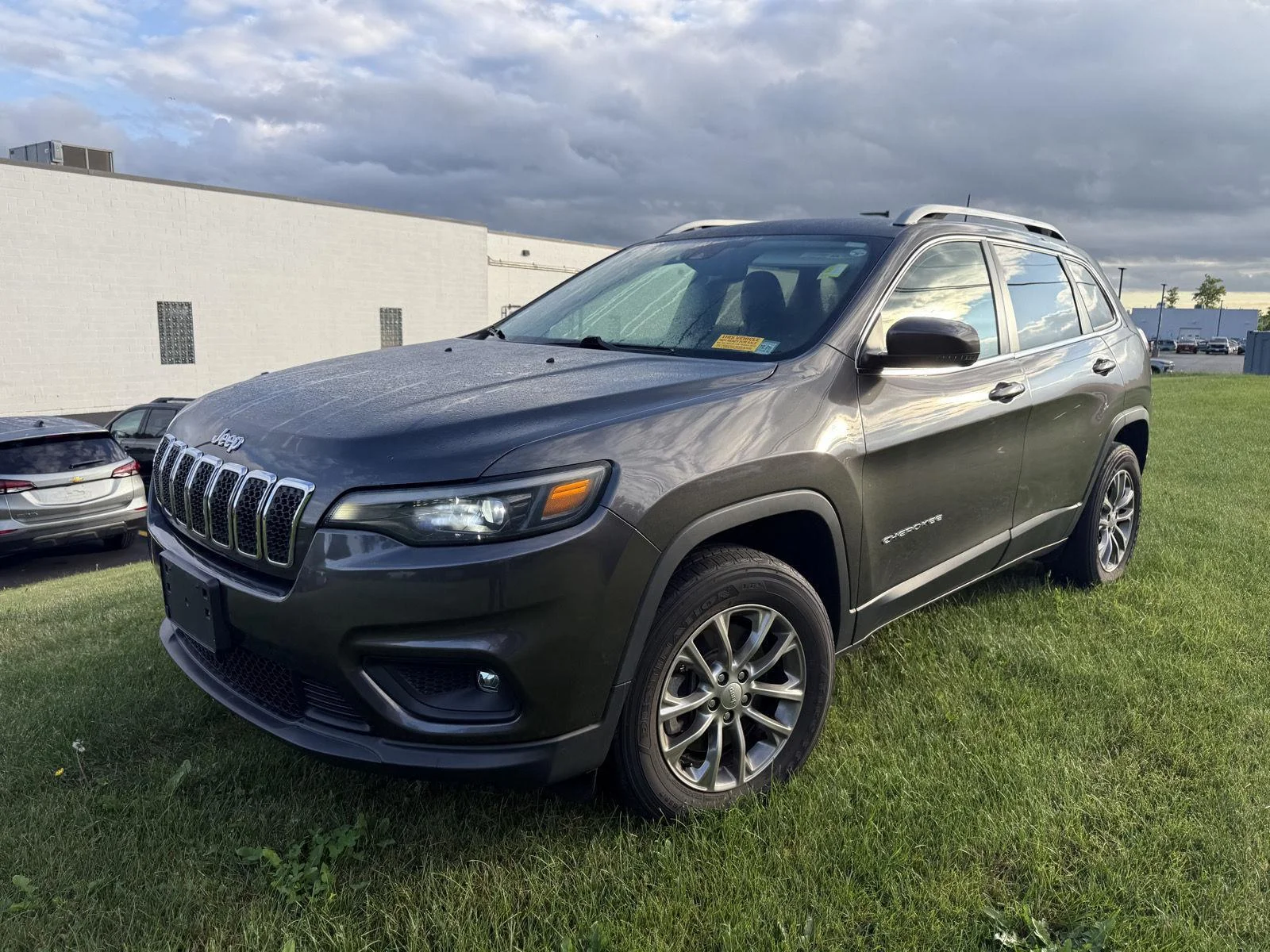 Used 2021 Gy Jeep Latitude Plus image 2