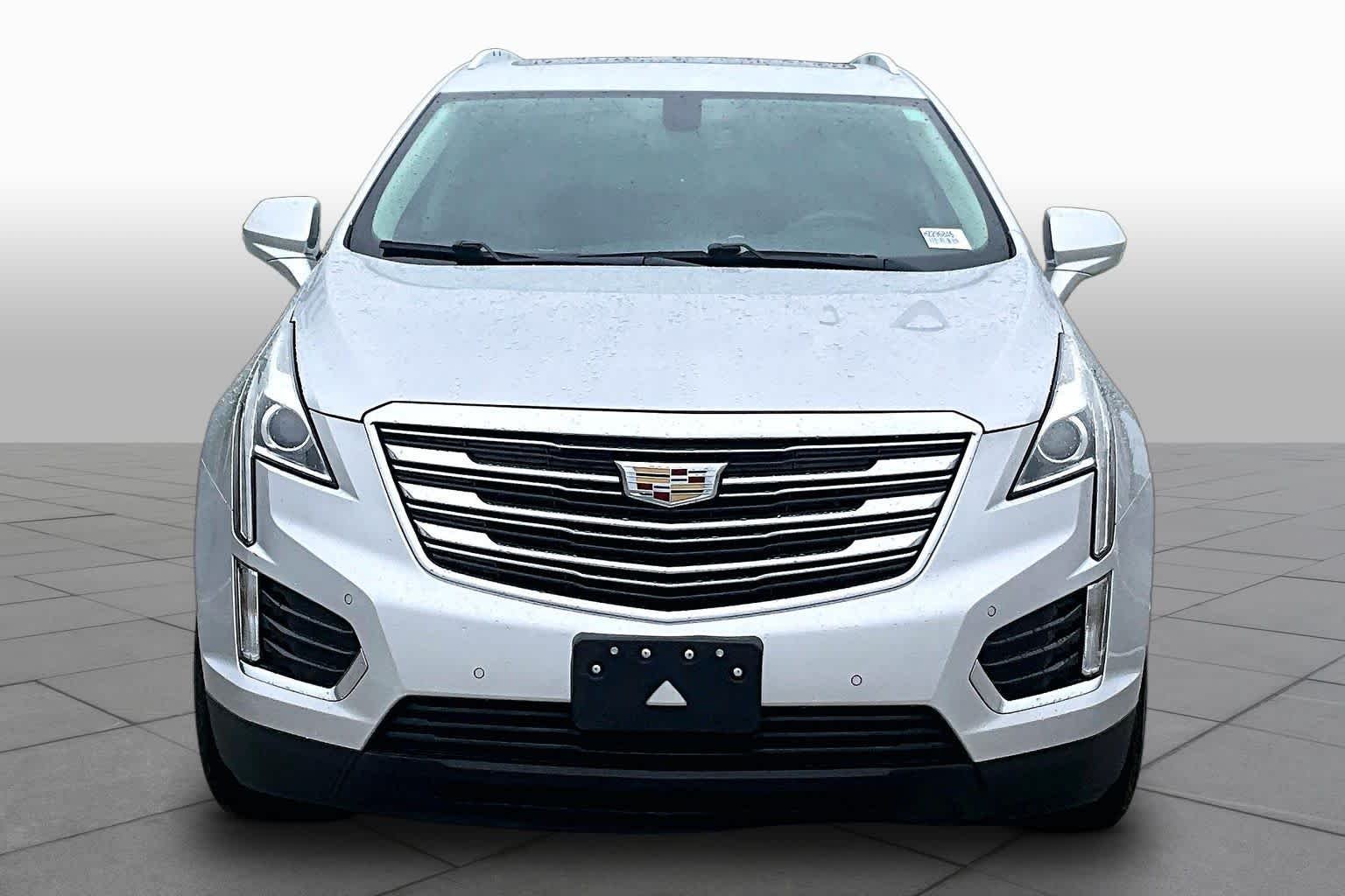 Pre-Owned 2017 Cadillac XT5 Luxury FWD