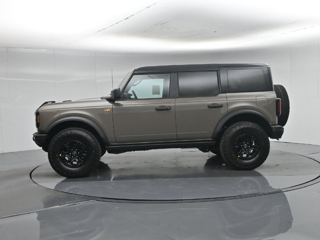 New 2026 Marsh Gray Ford Badlands image 26