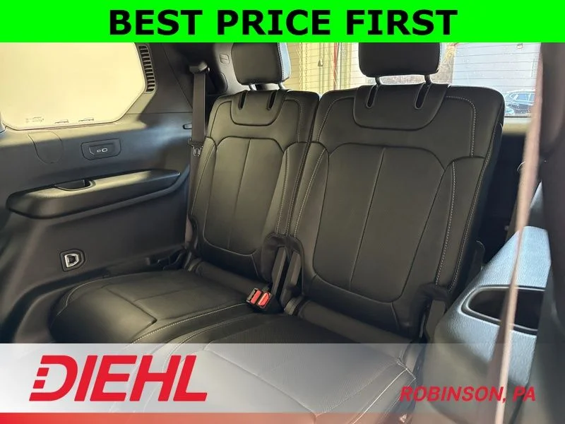 New 2026 Velvet Red Pearl-Coat Exterior Paint Jeep Limited image 19