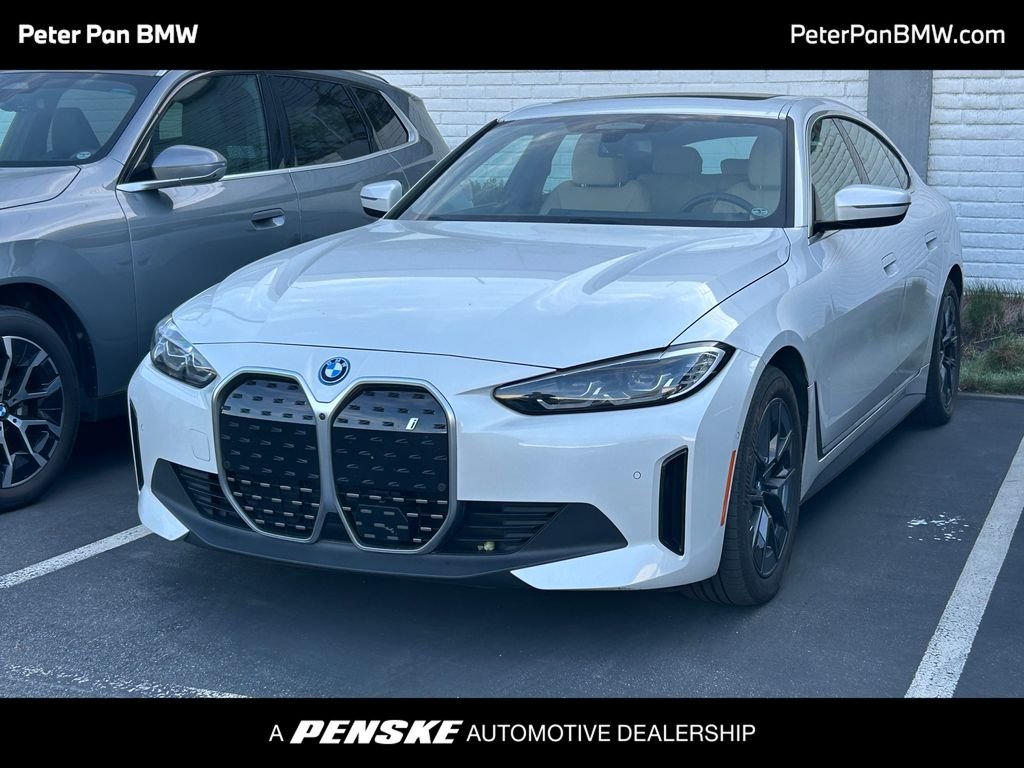 2023 BMW i4 eDrive40's photo