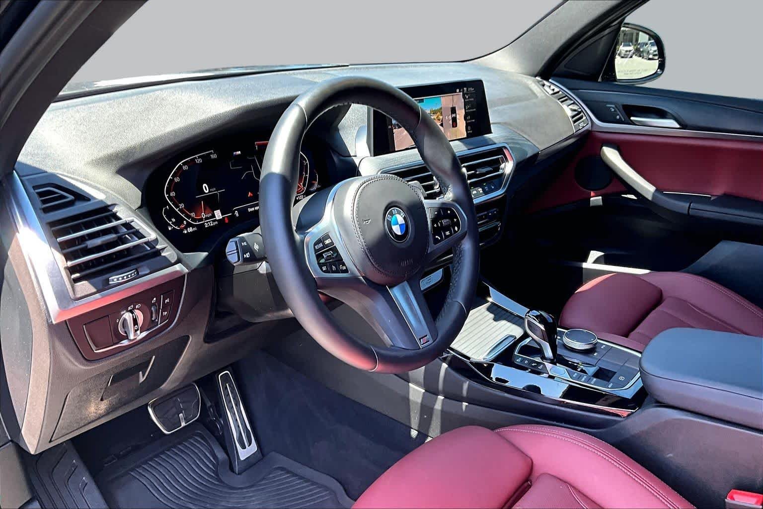 Used 2024 Black Sapphire Metallic BMW sDrive30i image 17