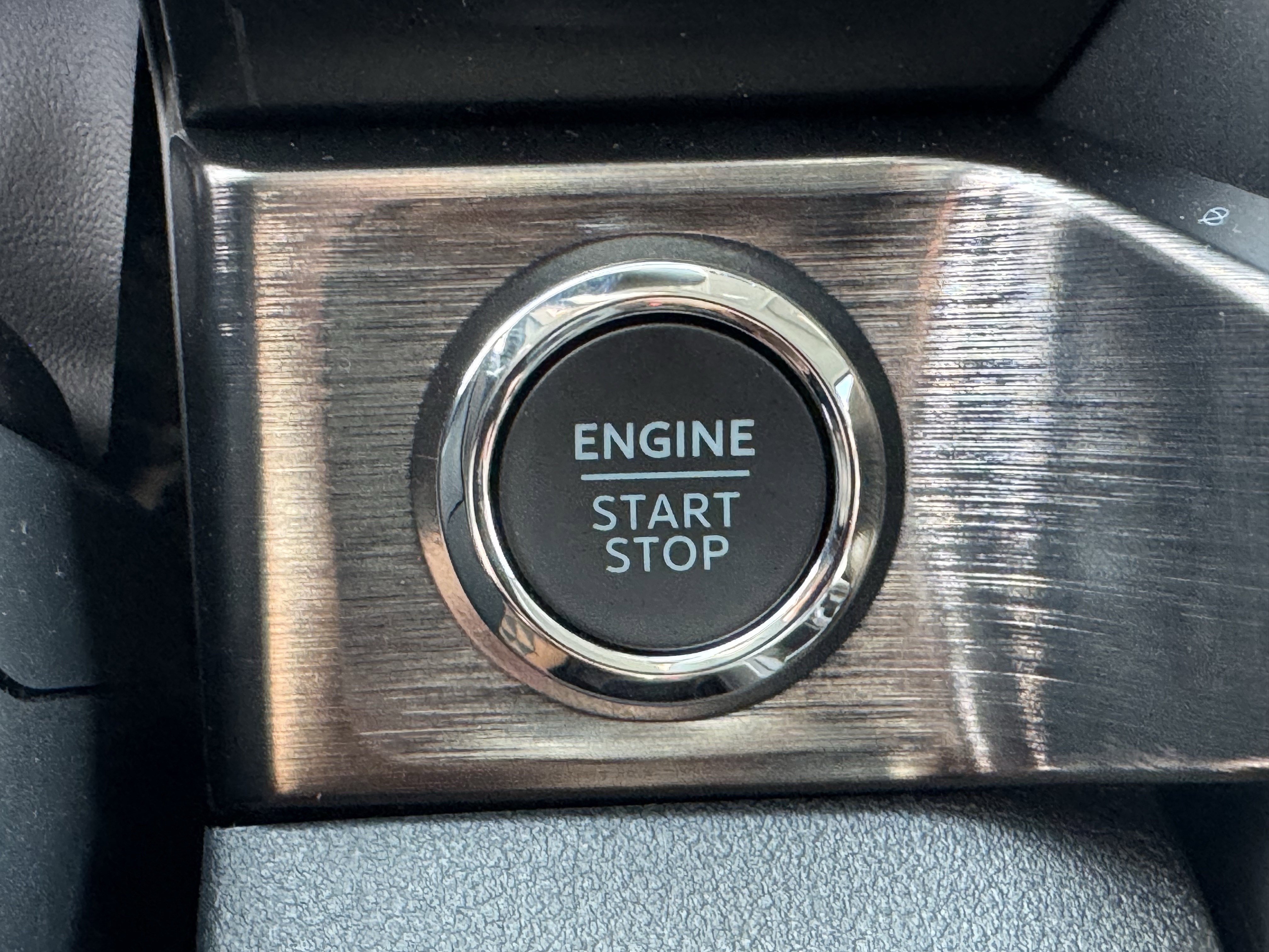 New 2026 Oxford White Ford LARIAT image 20
