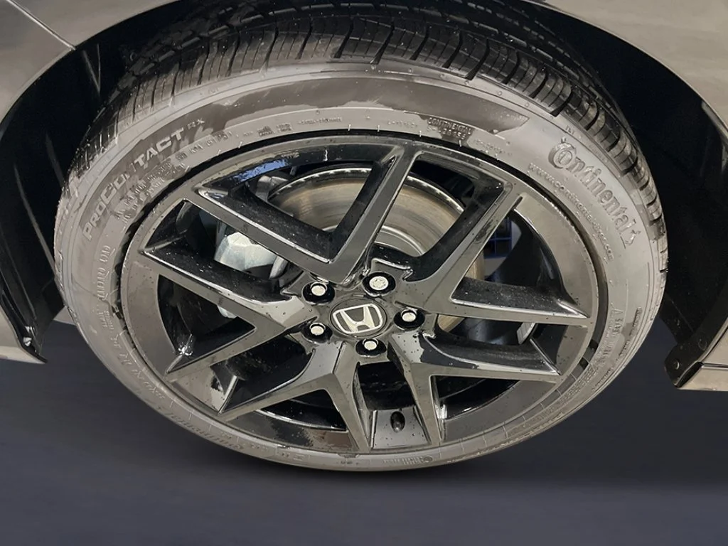 New 2026 Crystal Black Pearl Honda FWD Sport Hybrid image 11