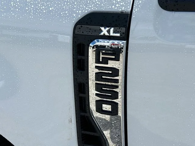 New 2026 Oxford White Ford XL image 17