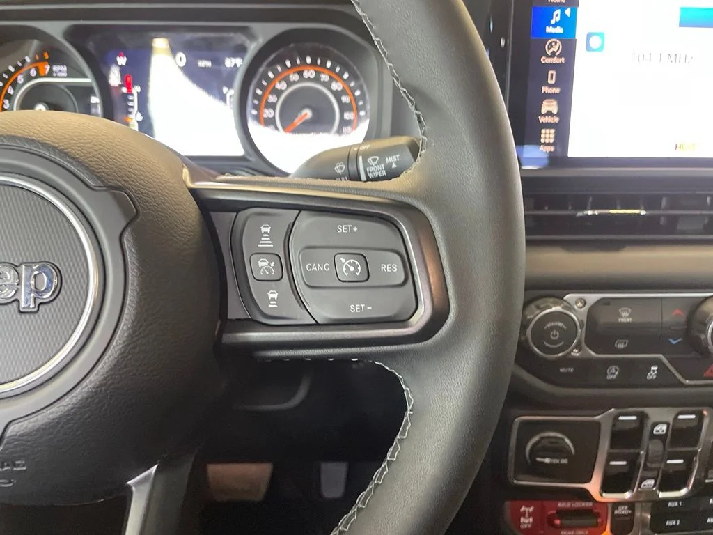 Used 2026 White Jeep Mojave image 19