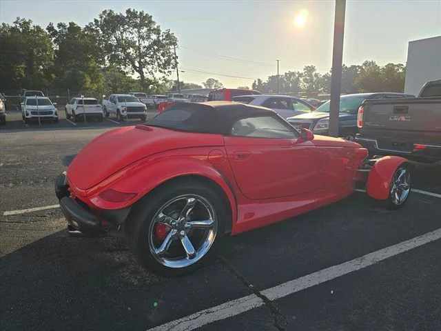 Used 2000 Red Plymouth Base image 4