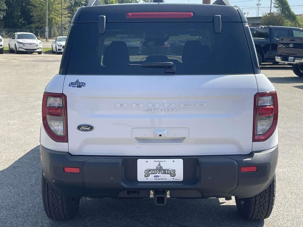 New 2025 Oxford White Ford Badlands® image 4