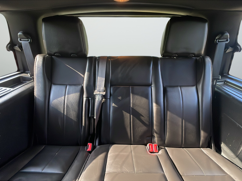 Used 2014 White Ford Limited image 40