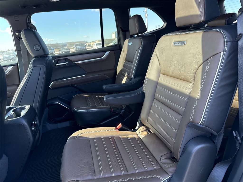 2026 GMC ACADIA - Image 32