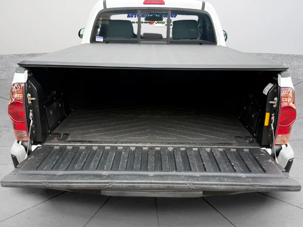 Used 2012 Super White Toyota Base image 5