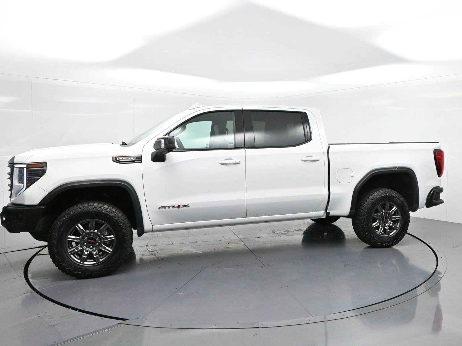 Used 2026 Summit White GMC AT4X image 4