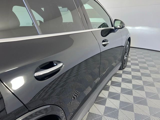 New 2026 Black Mercedes-Benz GLC 300 image 9