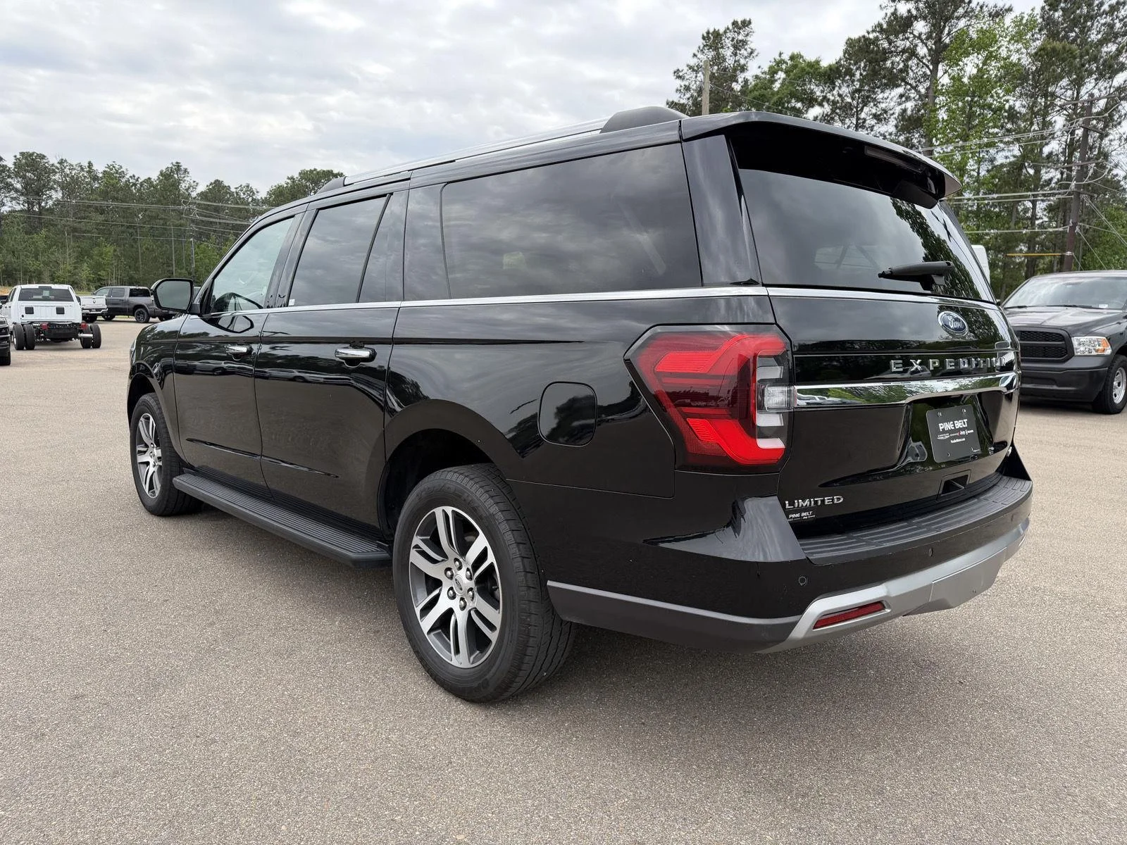 Used 2024 Agate Black Ford Limited image 5