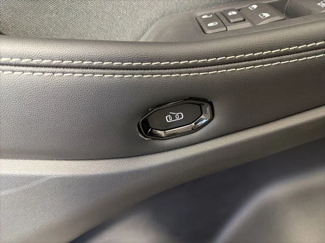New 2026  Jeep Laredo image 12