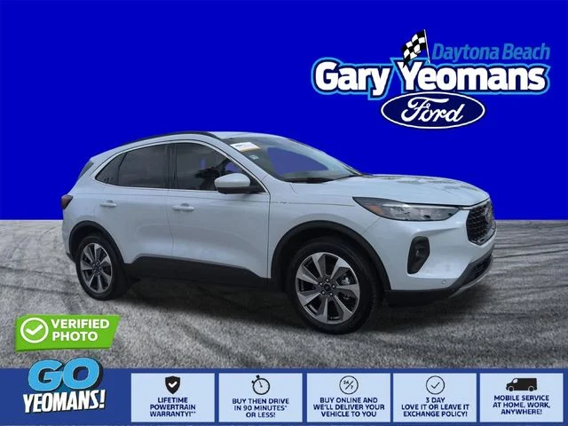 2025 Ford Escape Platinum AWD's photo