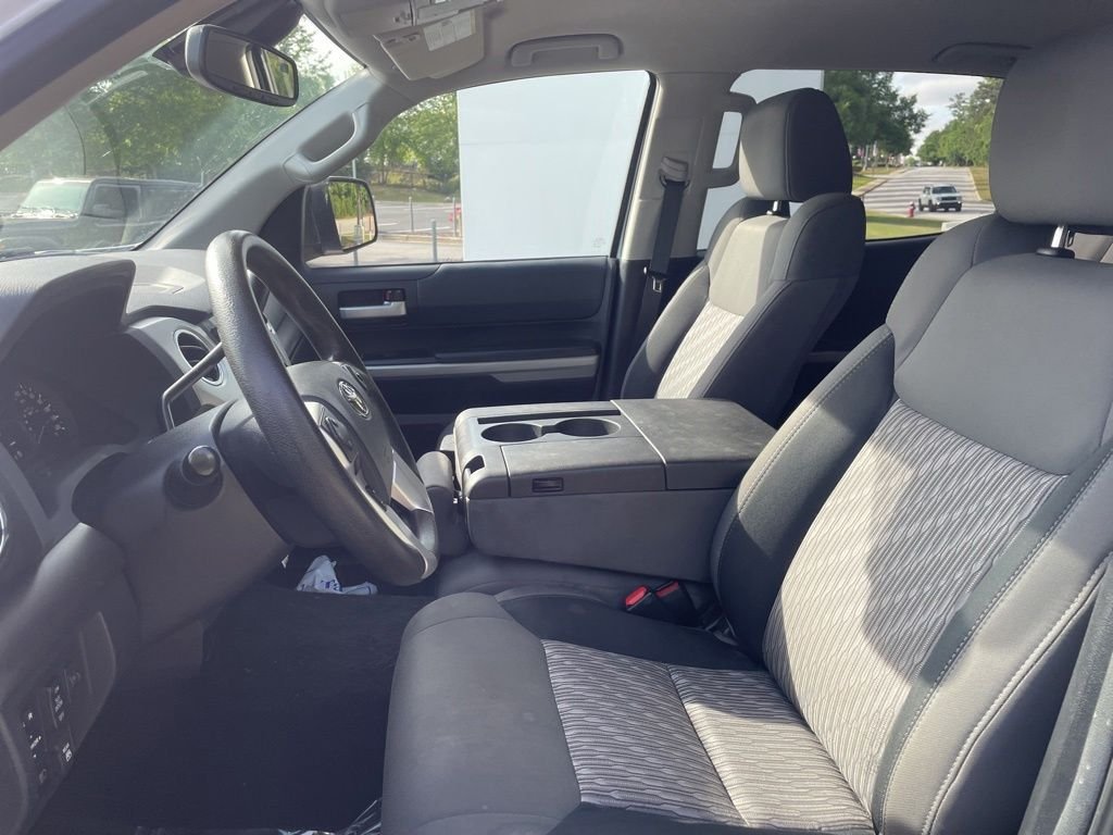 Used 2020 White Toyota SR5 image 18
