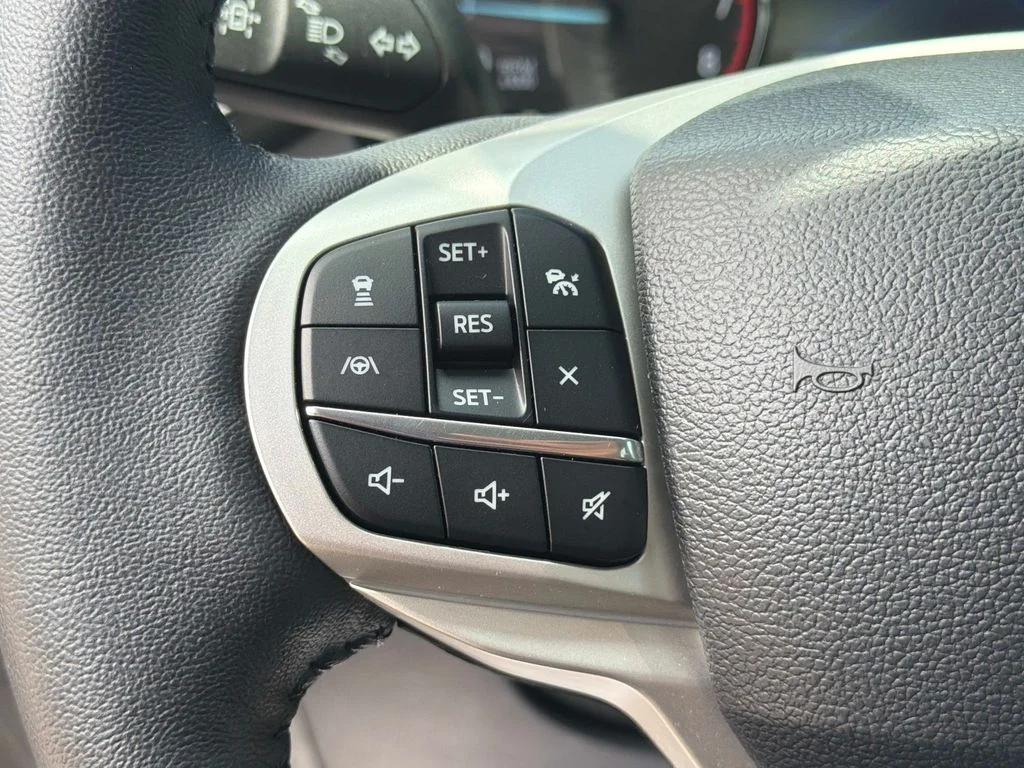 Used 2024 White Ford XLT image 31